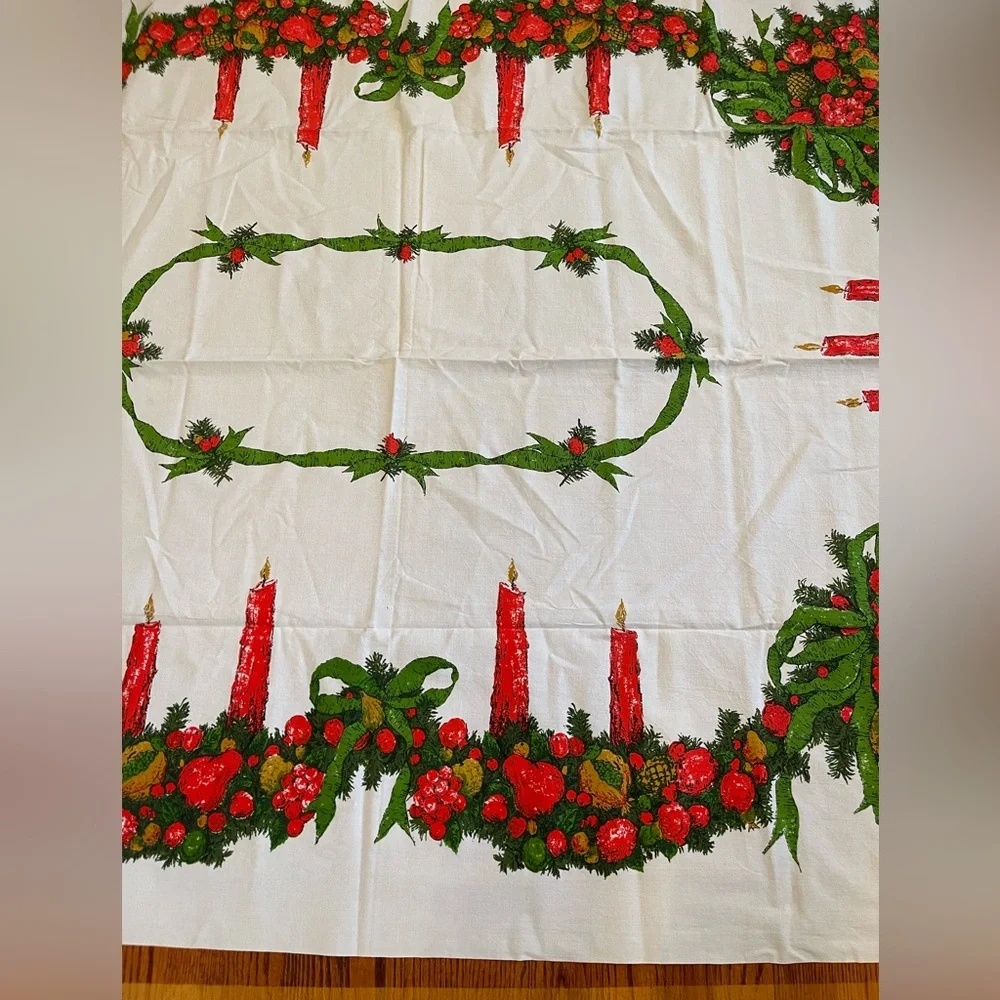 Fallani & Cohn gorgeous mid century Christmas all cotton tablecloth 62” x‎ 51”